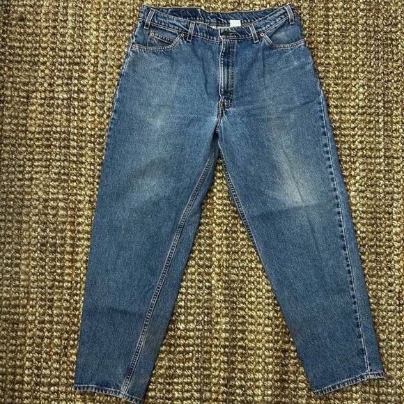 Vintage 1980s - 560 Levi’s Men’s Jeans Loose Fit Rare (36x30) Made In US… - Picture 3 of 9